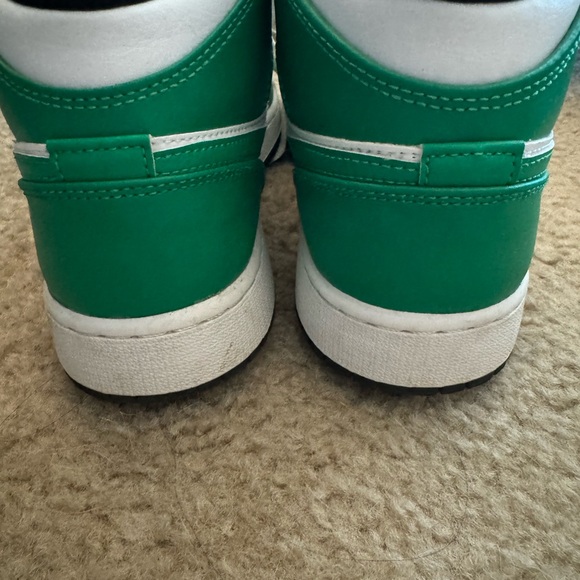 AIR JORDAN 1 MID - Picture 5 of 7